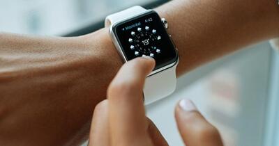 Grecia adoptă Codul Rutier înăsprit: Amenzi uriașe pentru telefon și smartwatch la volan