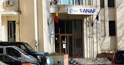 Cinci funcţionari ANAF, dați pe mâna ANI: lucrau pentru firme private pe care trebuiau să le verifice
