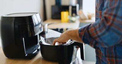 Avertismentul oncologilor privind gătitul la air fryer: o greșeala frecventă ar putea crește riscul de cancer