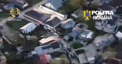 Percheziții în București și alte patru județe la proxeneți care trimiteau tinere la prostituție în Vestul Europei