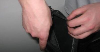 Femeie din Tecuci, sub control judiciar după ce a prădat un american și a tâlhărit o localnică