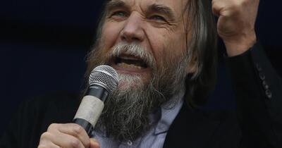 „Va fi următorul după Khamenei”/Ideologul Kremlinului, Aleksandr Dughin, e îngrijorat pentru soarta lui Putin