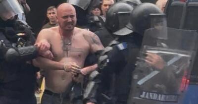 Violențe în Piața Victoriei: un arestat și patru inculpați lăsați fără rețele