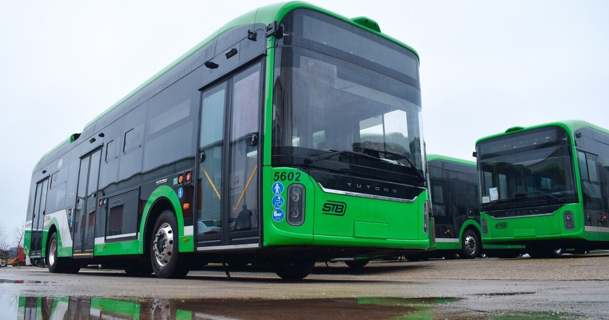 Toate detaliile despre troleibuzele chinezești introduse luni pe trei linii din București. Ce ar trebui să știe călătorii înainte de a le utiliza