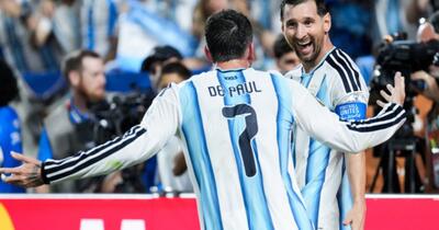 Show total marca Messi: legenda Argentinei nu i-a oferit șanse Algeriei. Recorduri în serie și hat-trick la Mondial