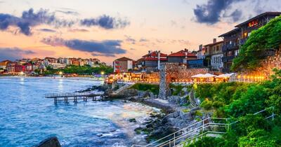 Românii aleg siguranța Bulgariei în 2026: explozie de rezervări pe litoralul vecin în contextul tensiunilor din Orient