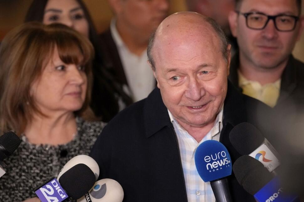 Traian Băsescu oferă soluția pentru criza politică și critică strategia președintelui Nicușor Dan