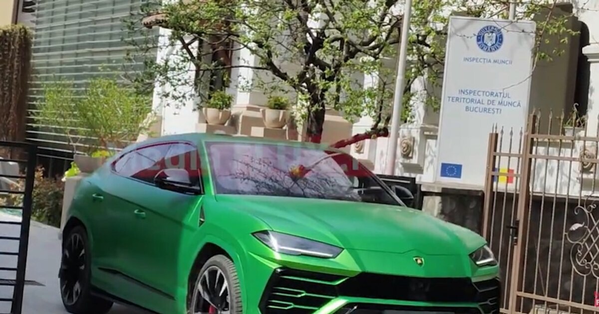 Noul șef al ITM București, surprins că vine la serviciu cu un Lamborghini de 300.000 de euro. Bolidul nu apare în declarația de avere