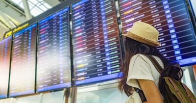 Reguli noi în transportul aerian UE: familiile reunite în avion, bagaj de mână inclus din 2027