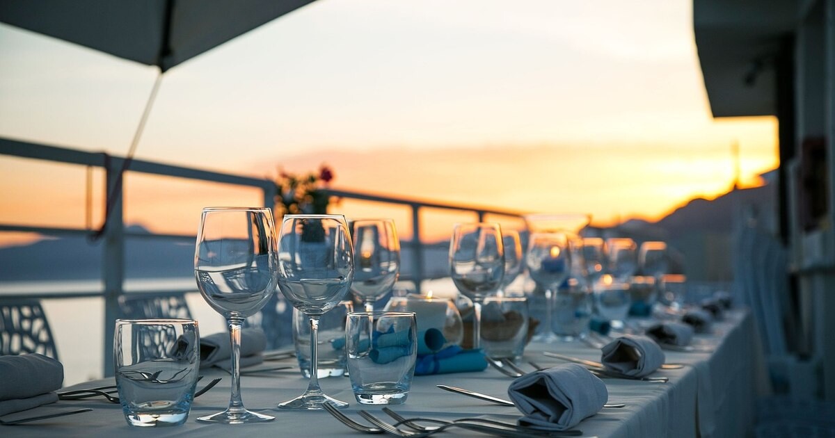Nota de plată de 6 euro pentru o apă în Franța agită discuțiile despre prețurile din turism