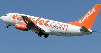 Avion „prea greu”: Doi pensionari au fost refuzați la îmbarcare de easyJet