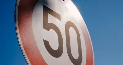Aproape 400 de șoferi au scăpat de amenzi după apariția unui indicator fals