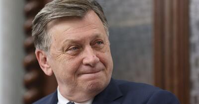 Crin Antonescu îl somează pe președintele Nicușor Dan: „Dacă nu poate, să demisioneze!”