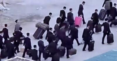 Val de nord-coreeni în Rusia. Imagini misterioase alimentează speculațiile privind noi trupe trimise de Kim Jong-un în sprijinul lui Putin