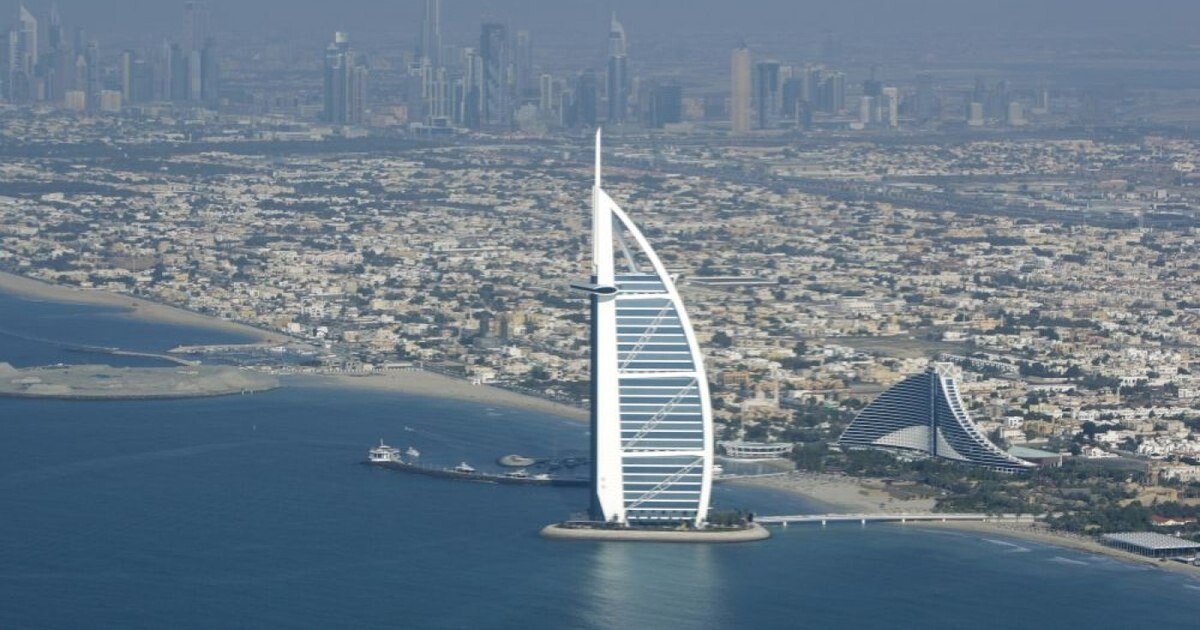Decizie fără precedent în Dubai. Burj Al Arab, singurul hotel de 7 stele din lume, se închide pentru un an și jumătate