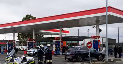 Groază lângă Paris: focuri de armă din mașină asupra trecătorilor