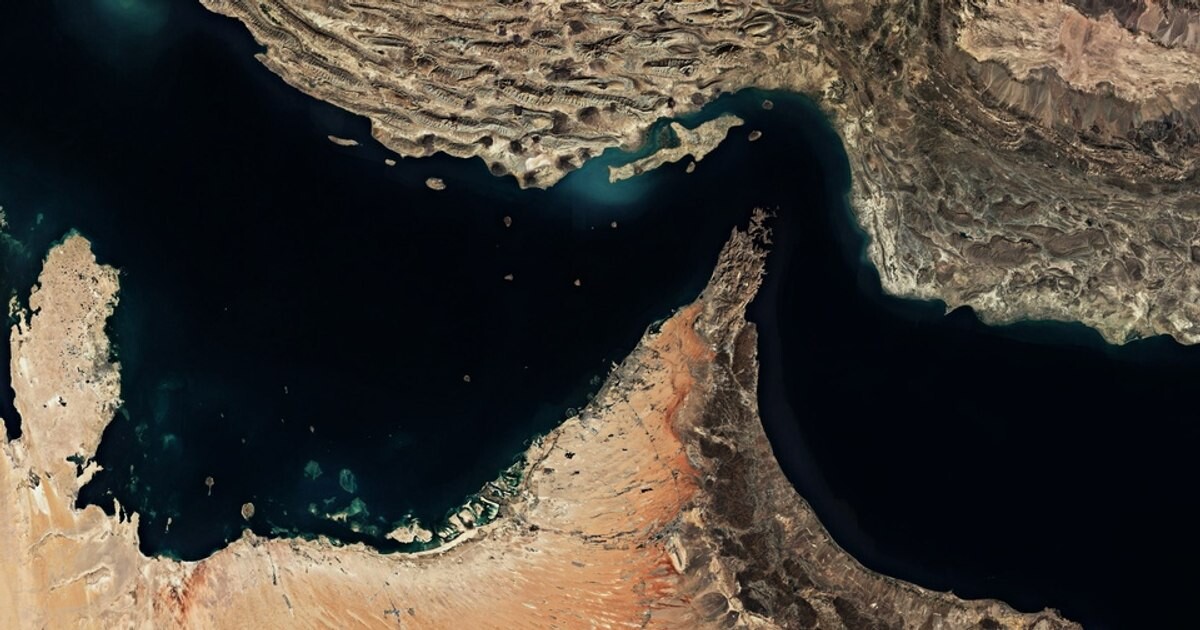 Iranul condiționează reluarea traficului prin Strâmtoarea Ormuz de retragerea SUA și încetarea atacurilor asupra Libanului