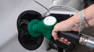 Benzina scade sub pragul de 10 lei într-un singur oraș mare din România/Cât costă un litru de benzină și motorină, joi, 22 octombrie 2026, în capitală și marile orașe