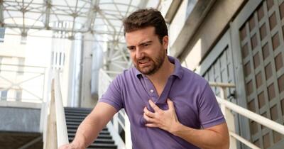 Atac de panică sau infarct? Simptomele care pot induce în eroare și diferențele care îți pot salva viața