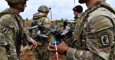 Pentagonul trimite militari în Ucraina pentru a învăța războiul dronelor. Kievul devine laboratorul militar al Occidentului