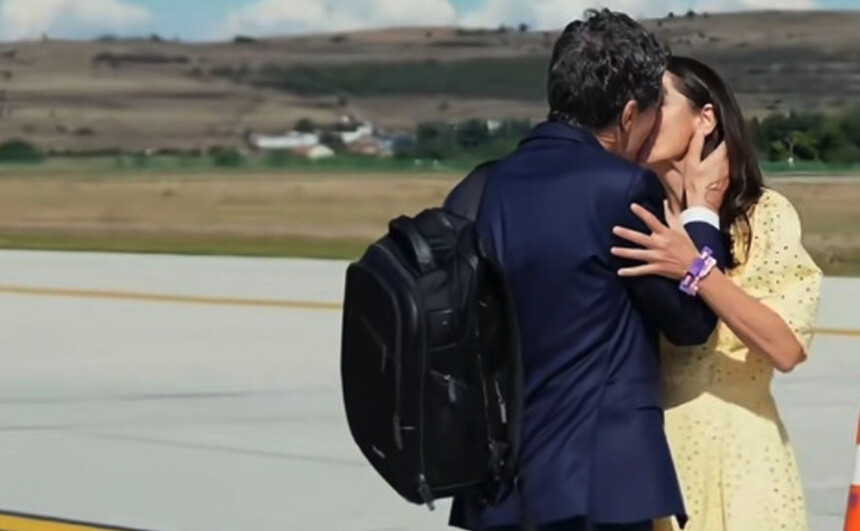 VIDEO Gest romantic pe aeroport între Nicușor Dan și partenera sa, la New York