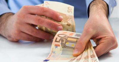 Schema șpăgilor pentru angajări în spitalele din Oradea: șase persoane au plătit aproape 20.000 de euro pentru posturi