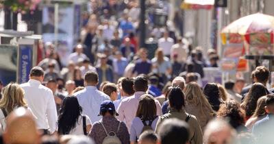 Sondaj INSCOP: Neîncredere socială și o ciudată percepție a libertății. De ce este societatea românească plină de contraste