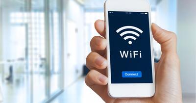 Wi-Fi-ul public, o capcană pentru datele bancare și parole: Avertisment DNSC
