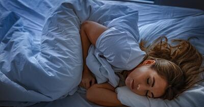 Ce trebuie să mâncăm în fiecare zi pentru a dormi mai bine. Alimentele care interferează cu somnul