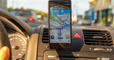 Românii își fac coduri pe Waze, gata să eludeze o eventuală interdicție a alertelor de poliție