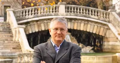 Oleg Ungureanu, adus de la Lyon pentru a conduce Cancelaria premierului