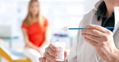 Teorie falsă despre testul Papanicolau agită internetul: Medicii explică „riscul zero”