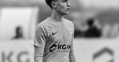 Un fotbalist de 20 de ani a murit după ce un cerb i-a străpuns parbrizul mașinii