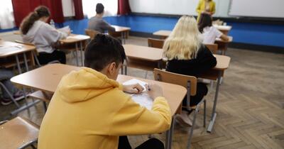 Școli acuzate că lasă elevii corigenți pentru a cosmetiza rezultatele la Evaluare