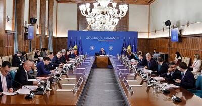 Decizii majore în Guvern: De la plafonări pentru prefecți și sprijin pentru biometan, la noi reduceri de taxe locale