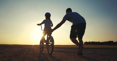 Motivul pentru care nu uităm niciodată cum se merge pe bicicletă