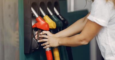 Țara în care șoferii cu mașini scumpe fură combustibil de peste un milion de euro pe săptămână: „A venit unul cu un Mercedes AMG GT și a plecat fără să plătească”