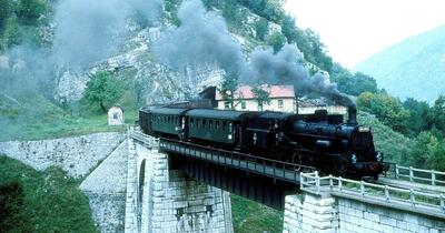 Cum au fost construite primele tuneluri feroviare din România. Munții Banatului, străpunși de căile ferate pentru cărbune și fier