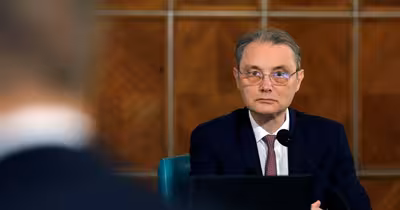 Guvernul Luca Niculescu preia puterea: PSD acaparează din nou ministere-cheie