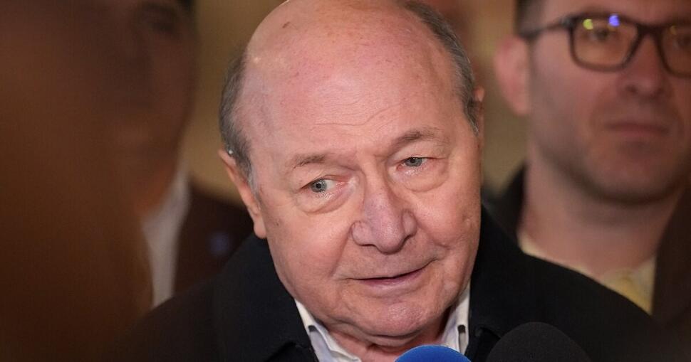 „Jocurile din jurul lui Bolojan scufundă România” / Traian Băsescu, atac dur la clasa politică
