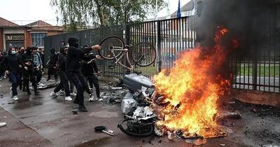 Revolte violente în liceele din Franța: sute de școli atacate și zeci de răniți