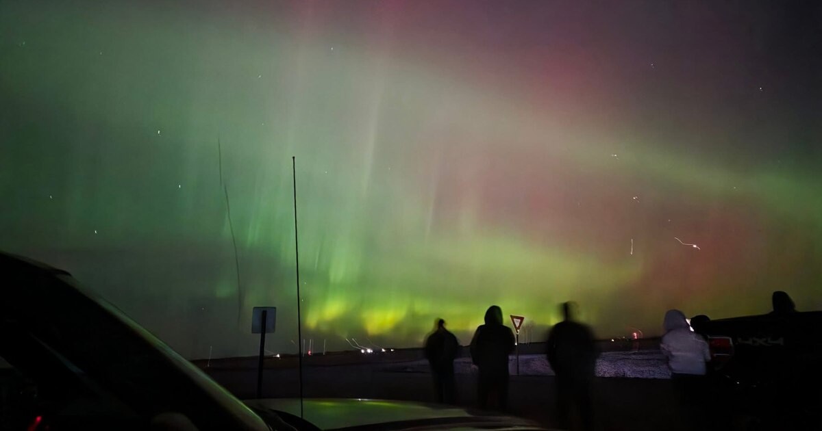 Spectacol pe cerul Europei. O furtună geomagnetică aduce aurora boreală la latitudini neobișnuite