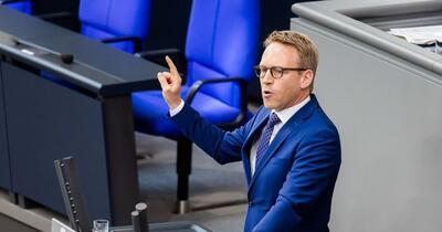 Germania evaluează atacuri cibernetice preventive asupra fabricilor de drone din Rusia