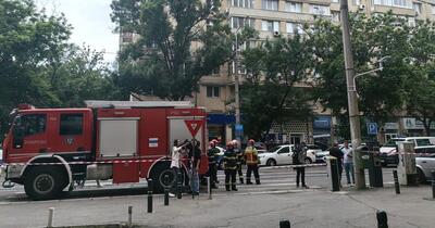 Un lift cu șapte persoane a căzut în gol la Ministerul Transporturilor din București. Șeful DSU: „Două victime ar putea avea fracturi”