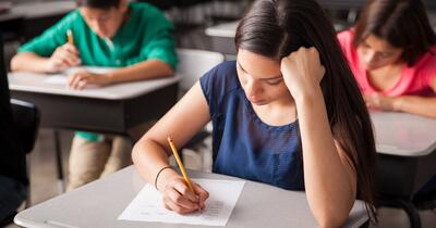 Două treimi din candidații la BAC de toamnă 2026 provin din promoții anterioare
