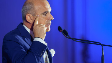 „Cât o mai ții, domnule, cu minciuna asta?” / Atac dur al lui Rareș Bogdan împotriva premierului Bolojan