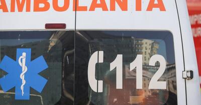 Ambulanță atacată cu topoare și pietre în Cluj: Șoferul, operat de urgență pe fondul dezinformării