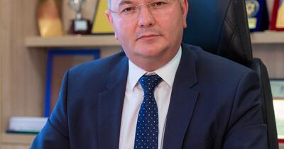 Manager de spital din Iași, la serviciu cu un BMW de peste 100.000 de euro. Bolidul de lux, înregistrat pe firma tatălui său, un pensionar de 76 de ani