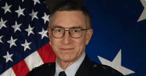 Un general american implicat în proiecte secrete ale Pentagonului a dispărut misterios