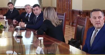 VIDEO Incident protocolar la Cotroceni: Delegația AUR, îndepărtată de la masa discuțiilor înainte de sosirea lui Nicușor Dan